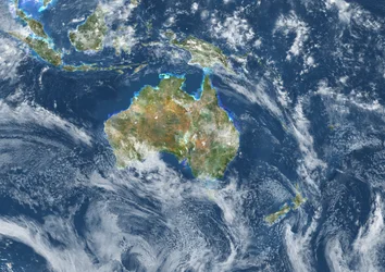 Oceanië met Wolkendekking, Ware Kleur Satellietbeeld